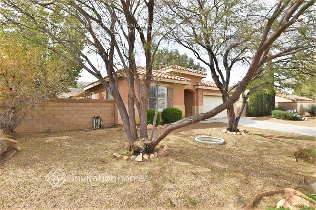 42213 Marbella St in Quartz Hill, CA - Building Photo - Building Photo