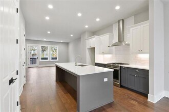 302 Gibson St SE in Atlanta, GA - Building Photo - Building Photo