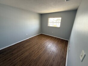 3937 Broadway in Ft. Myers, FL - Building Photo - Building Photo