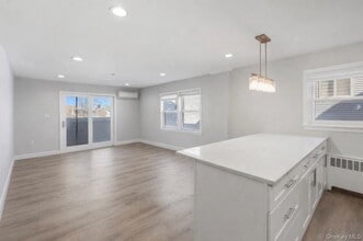 61 Neptune Blvd in Long Beach, NY - Building Photo - Building Photo
