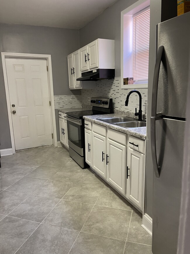 8040 S Evans Ave, Unit 3