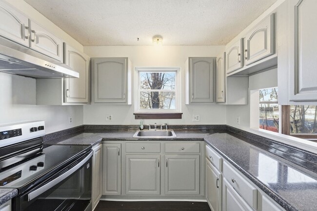 33 Guilford St in Hartford, CT - Foto de edificio - Building Photo