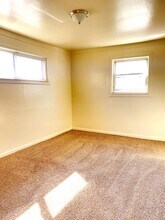 32413 Oceana Ct in Westland, MI - Building Photo - Building Photo