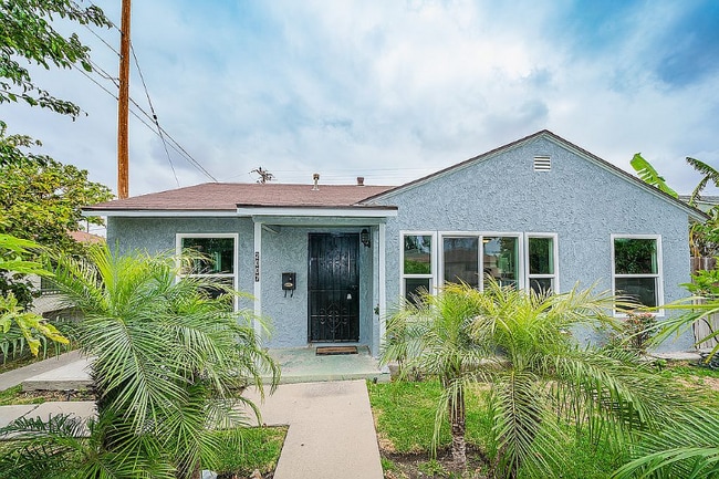 property at 2007 W Reeve St