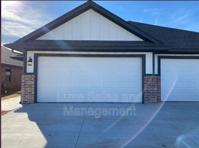 10920 NW 119th St