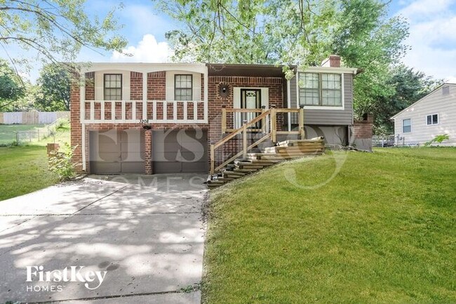 property at 3208 NW Canterbury Pl