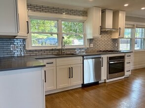 85 Regatta Rd in Weymouth, MA - Building Photo - Building Photo