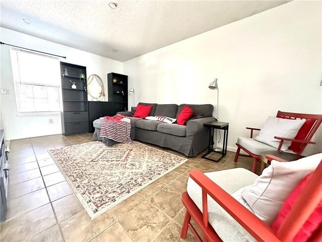 1370 Oakland Ave in Fayetteville, AR - Building Photo - Building Photo