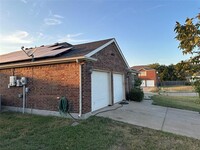 1501 Shady Shores Dr in Glenn Heights, TX - Building Photo - Building Photo