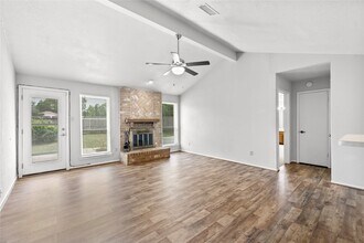 10219 Staghill Dr in Houston, TX - Building Photo - Building Photo