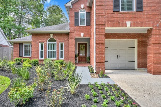 property at 1918 Scenic Park Dr
