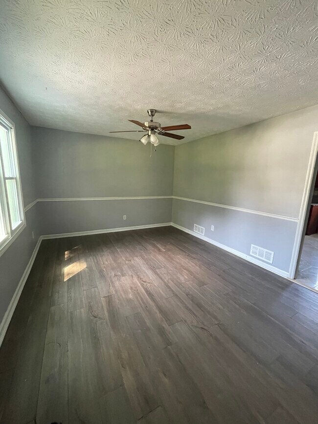 1811 Pharrs Rd in Snellville, GA - Building Photo - Building Photo