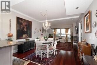 1180 25th St in West Vancouver, BC - Building Photo - Building Photo
