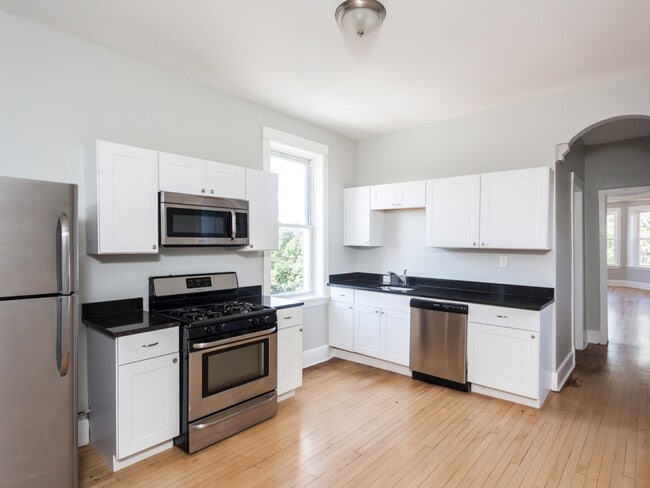 901 N Mozart St in Chicago, IL - Building Photo - Building Photo