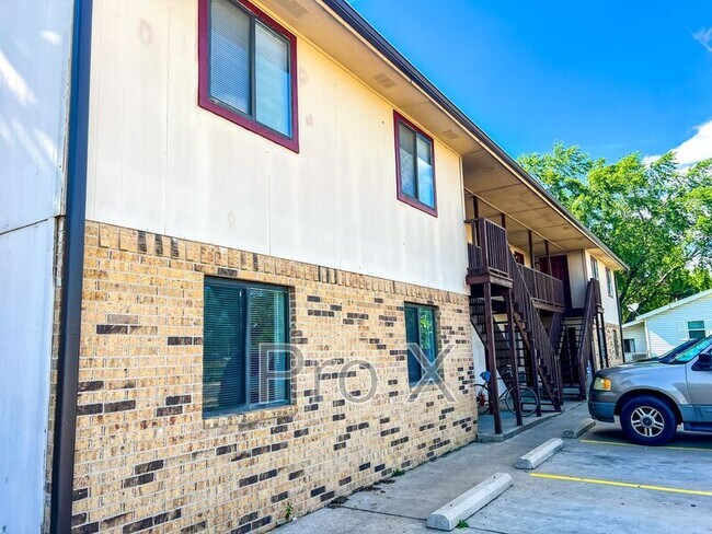 1045 S Happy Hollow Rd in Fayetteville, AR - Building Photo - Building Photo