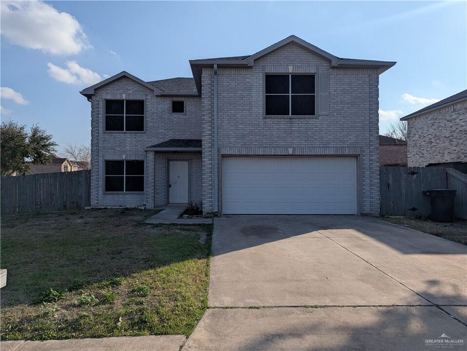 3301 Providence Ave in McAllen, TX - Building Photo