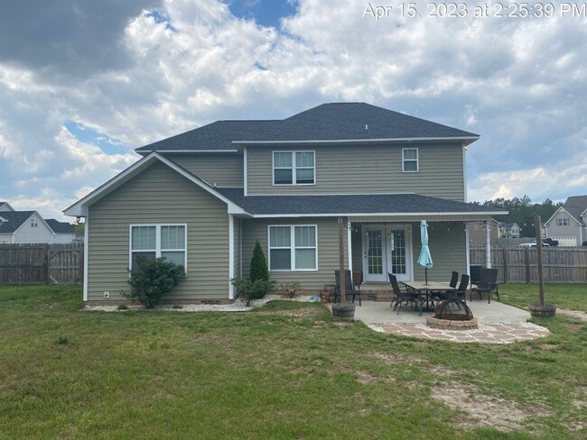 property at 33 Emma Ct