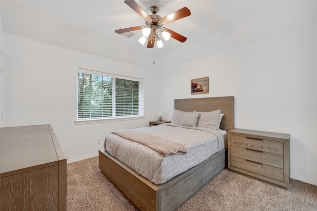 property at 66 S Longsford Cir