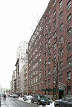 25 W 64th St in New York, NY - Foto de edificio - Building Photo