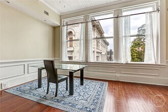 9 W York St in Savannah, GA - Building Photo - Building Photo