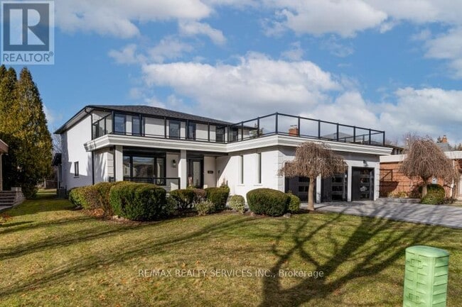 30 Queen Post Dr in Vaughan, ON - Building Photo - Building Photo