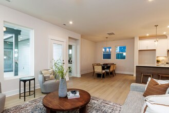 339 Parkland Dr in Pittsboro, NC - Building Photo - Building Photo