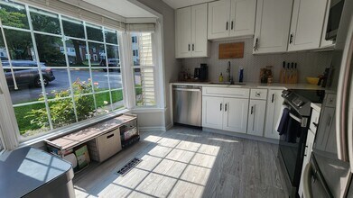 2927 Amberleigh Way in Fairfax, VA - Building Photo - Building Photo