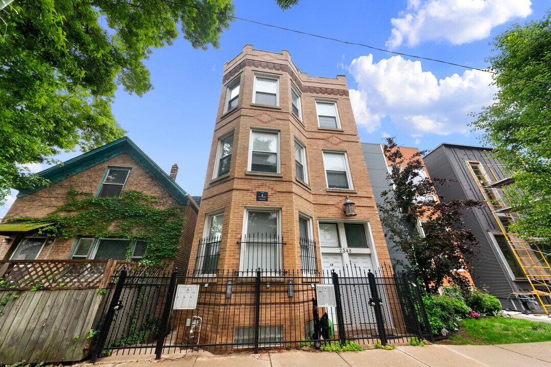 2348 W Moffat St, Unit 2R in Chicago, IL - Building Photo