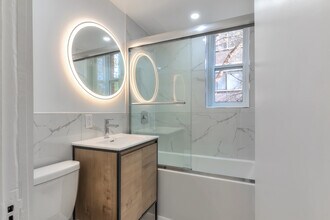 5777 De La Côte-Saint-Luc Ch in Hampstead, QC - Building Photo - Building Photo