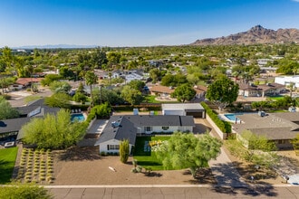 5214 N 43RD PL in Phoenix, AZ - Foto de edificio - Building Photo