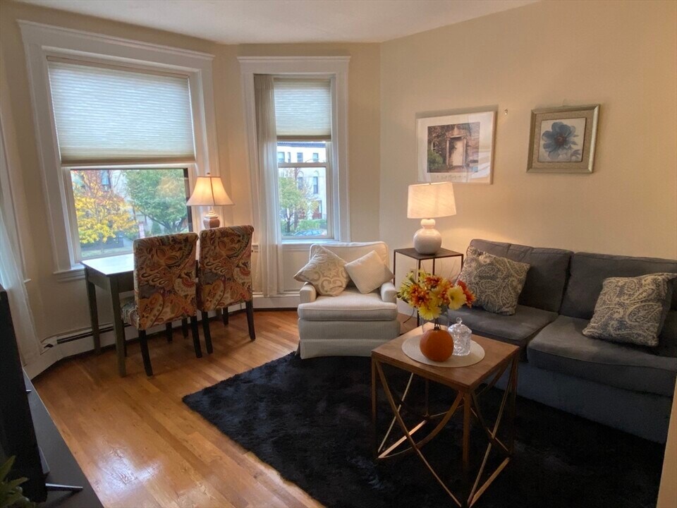451 Park Dr in Boston, MA - Building Photo