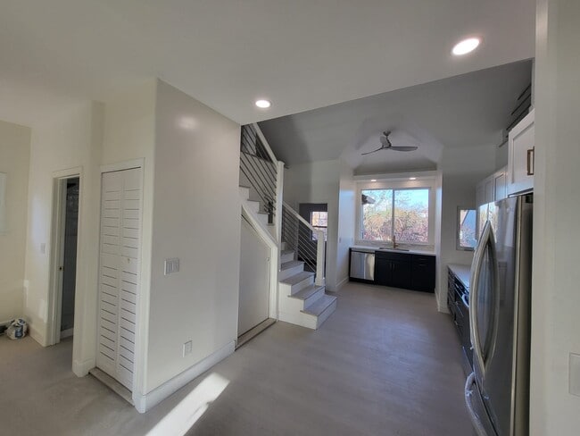 133 E Reed St, Unit 133 in San Jose, CA - Foto de edificio - Building Photo