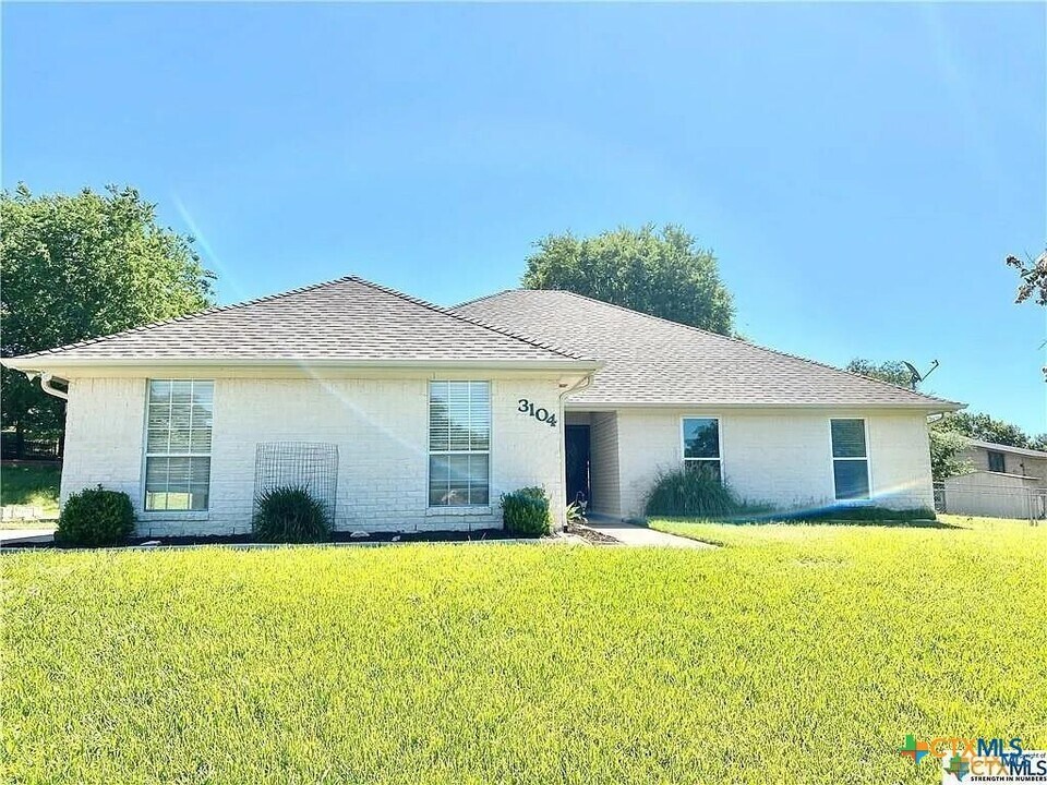 3104 Valley Oaks Cir in Harker Heights, TX - Building Photo