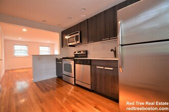 67 Wyman St in Newton, MA - Building Photo - Building Photo