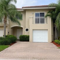 10190 SW 88th St in Miami, FL - Building Photo
