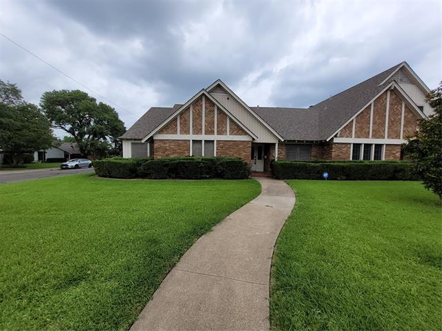 property at 10626 Ravenscroft Dr