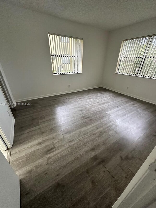 9000 NW 28th Dr in Coral Springs, FL - Building Photo - Building Photo