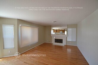 3152 Hampton Rd in Palmdale, CA - Foto de edificio - Building Photo