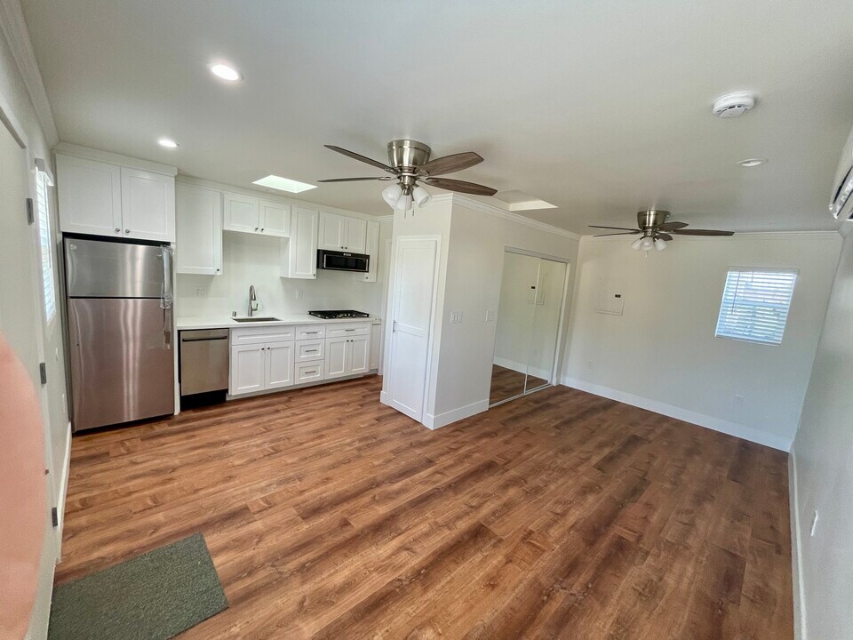 6602 Southside Dr, Unit 6608 in East Los Angeles, CA - Building Photo