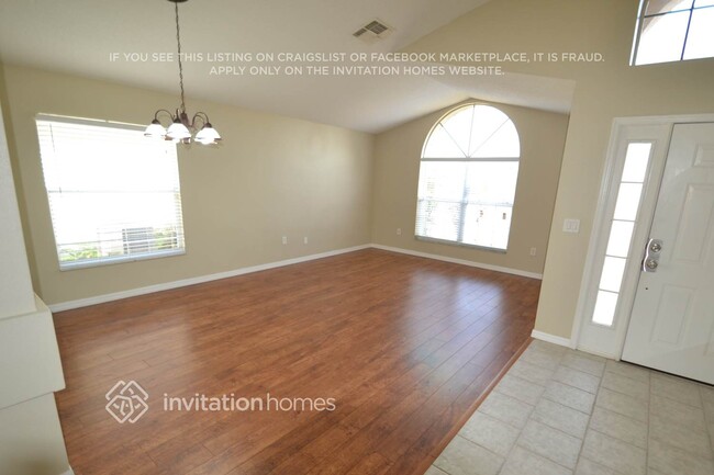 4628 Eagle Peak Dr in Kissimmee, FL - Foto de edificio - Building Photo