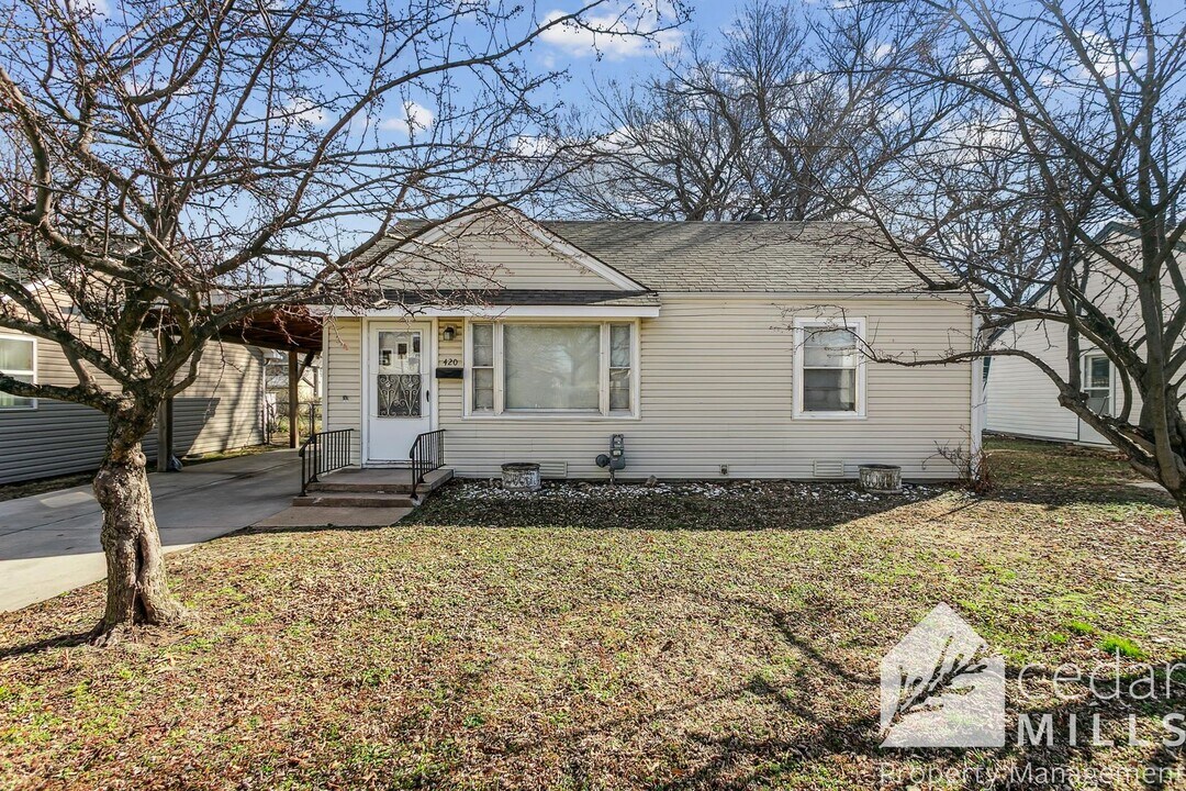420 N Custer St in Wichita, KS - Building Photo