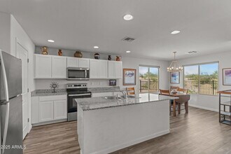 18 W Monte Cristo Dr in Wickenburg, AZ - Building Photo - Building Photo