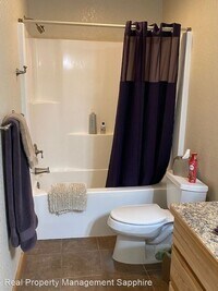 323 Maroon Ct photo'