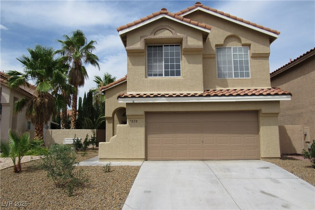 7820 Paper Flower Ct in Las Vegas, NV - Building Photo