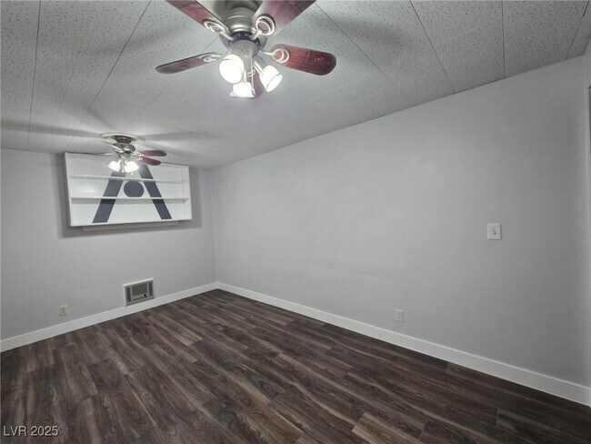 2953 Calle Grande in Las Vegas, NV - Building Photo - Building Photo