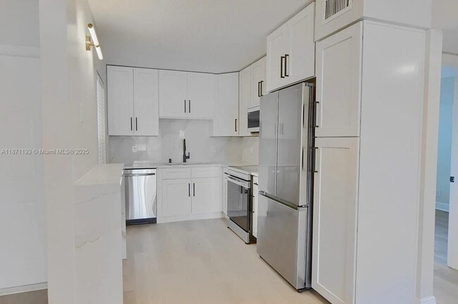 2650 Greenwood Terrace in Boca Raton, FL - Building Photo - Building Photo