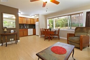 2144 Konou Pl in Kihei, HI - Building Photo