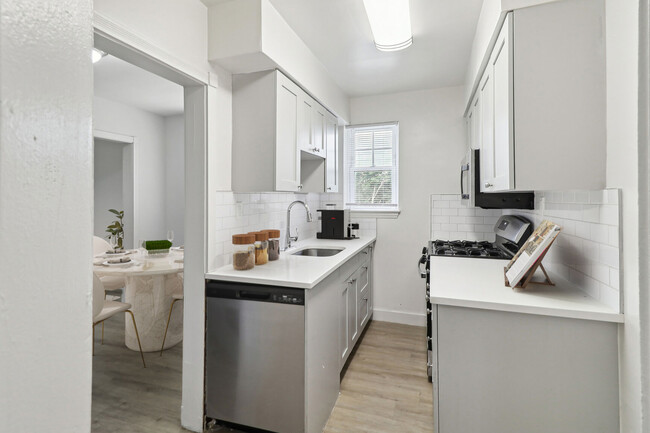 Yorkewood Apartments in Baltimore, MD - Building Photo - Building Photo