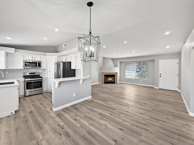 69736 Cypress Rd in Cathedral City, CA - Building Photo - Building Photo