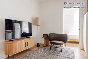 190 6th Ave in New York, NY - Building Photo